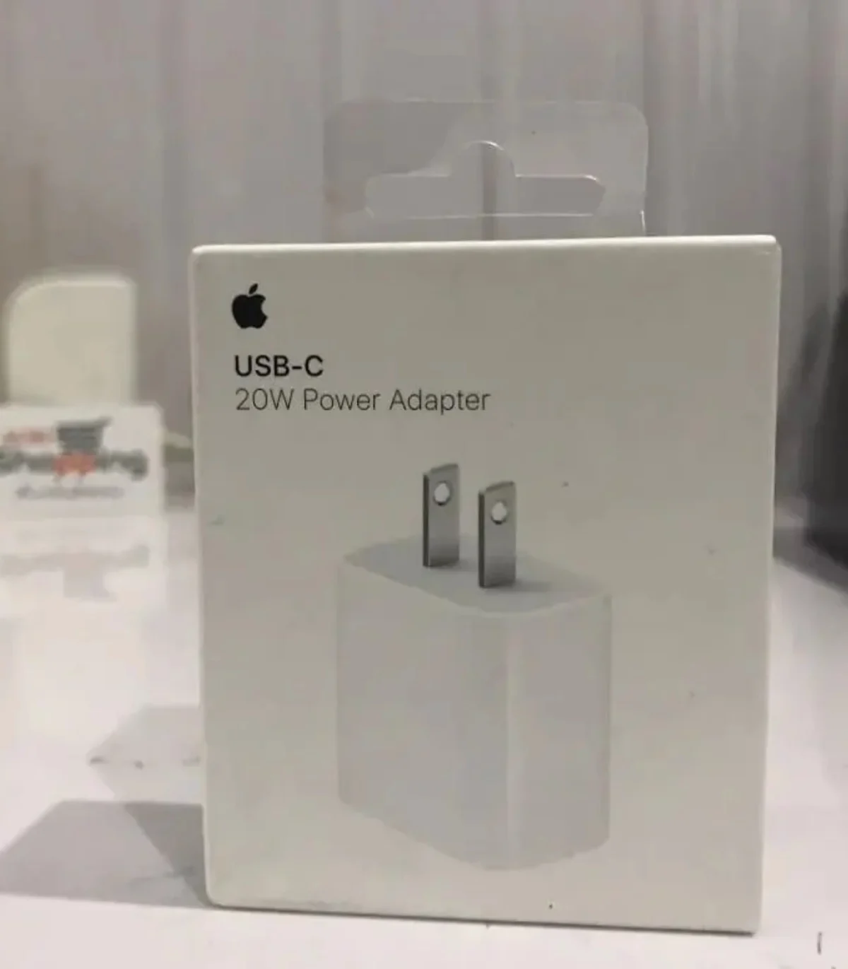 Apple 20W USB-C Power Adapter - Image 2